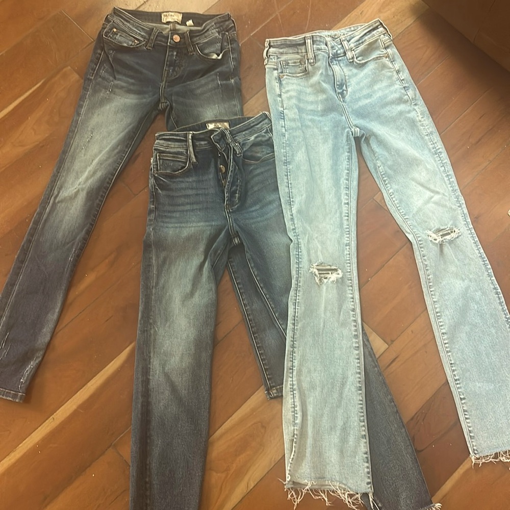 Stylish Distressed Jeans Set